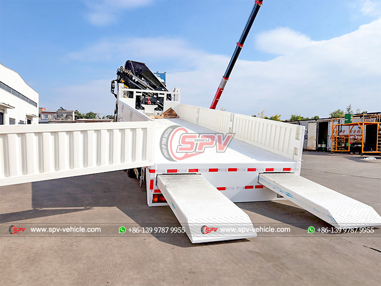 ISUZU 12 Wheels Foldable Crane Truck - Rear Left Side